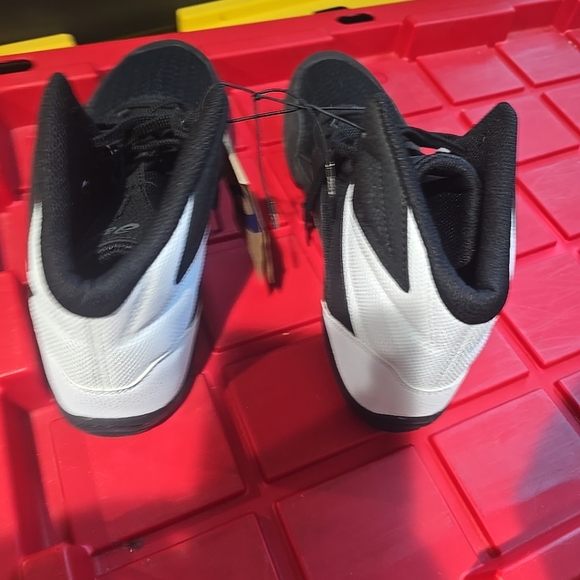 Asics Black and White Wrestling Shoes - Picture 3 of 7